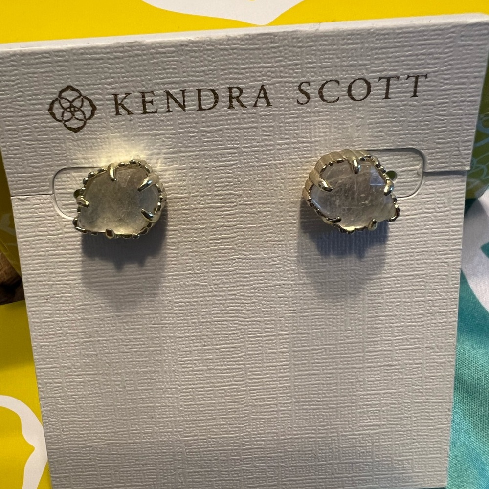 Kendra Scott stud earrings gold with clear gemstone